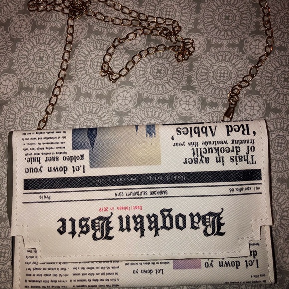 Newspaper Side Purse - Picture 1 of 2